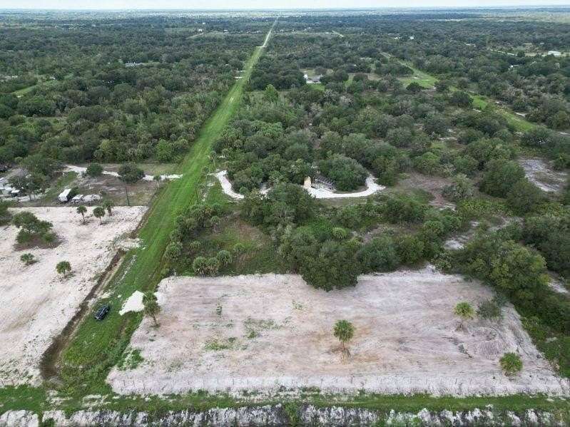 1.25 Acres of Residential Land for Sale in Okeechobee, Florida