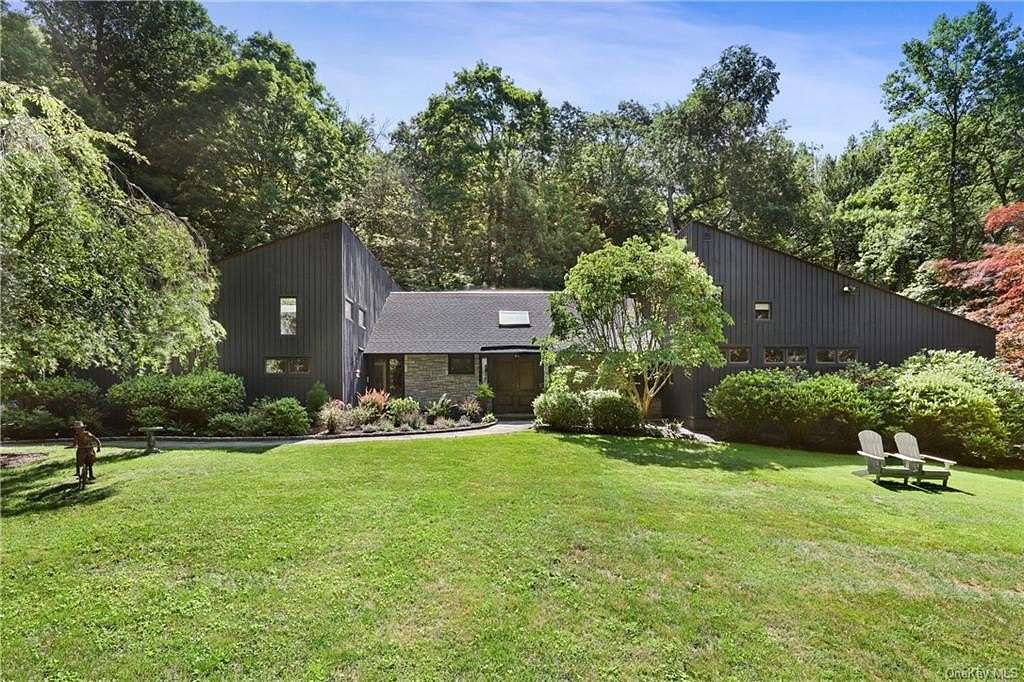 2 Acres of Residential Land with Home for Sale in Pound Ridge, New York