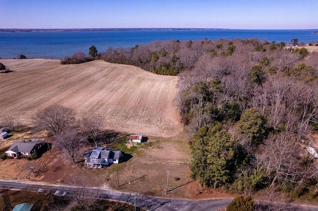 13.8 Acres of Land with Home for Sale in Lancaster, Virginia