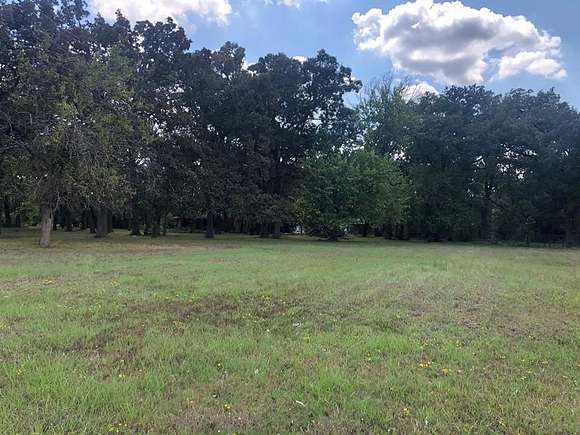 1.473 Acres of Residential Land for Sale in Commerce, Texas