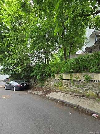 0.13 Acres of Residential Land for Sale in Yonkers, New York