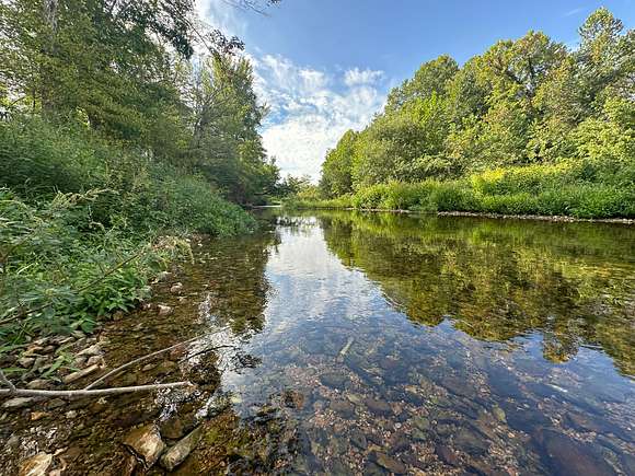 185 Acres of Recreational Land & Farm for Sale in Waynesboro, Tennessee