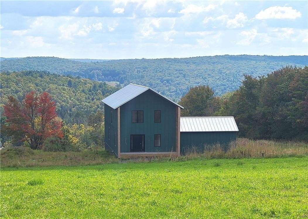 4.789 Acres of Residential Land with Home for Sale in Callicoon, New York