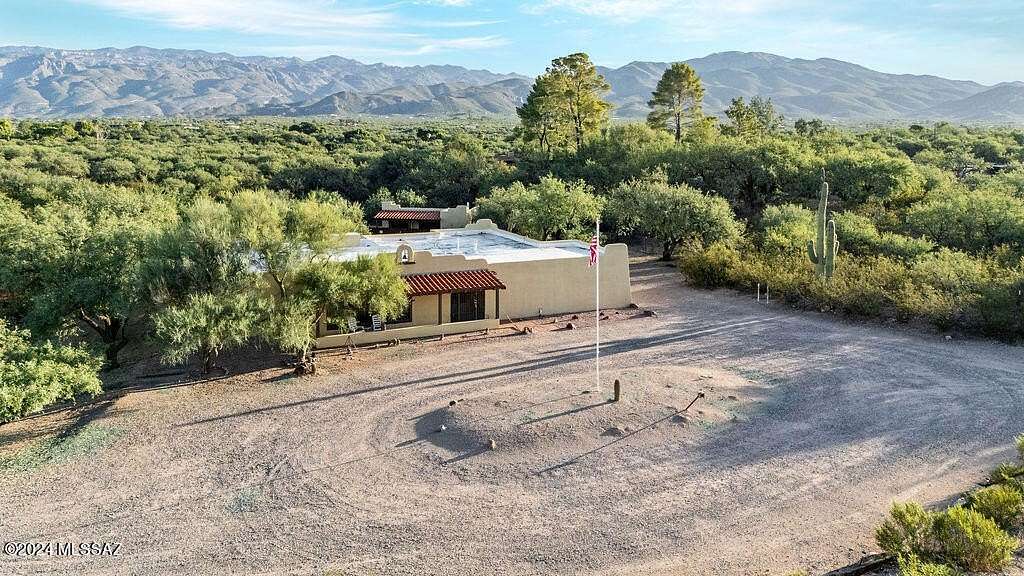 3.3 Acres of Residential Land with Home for Sale in Tucson, Arizona