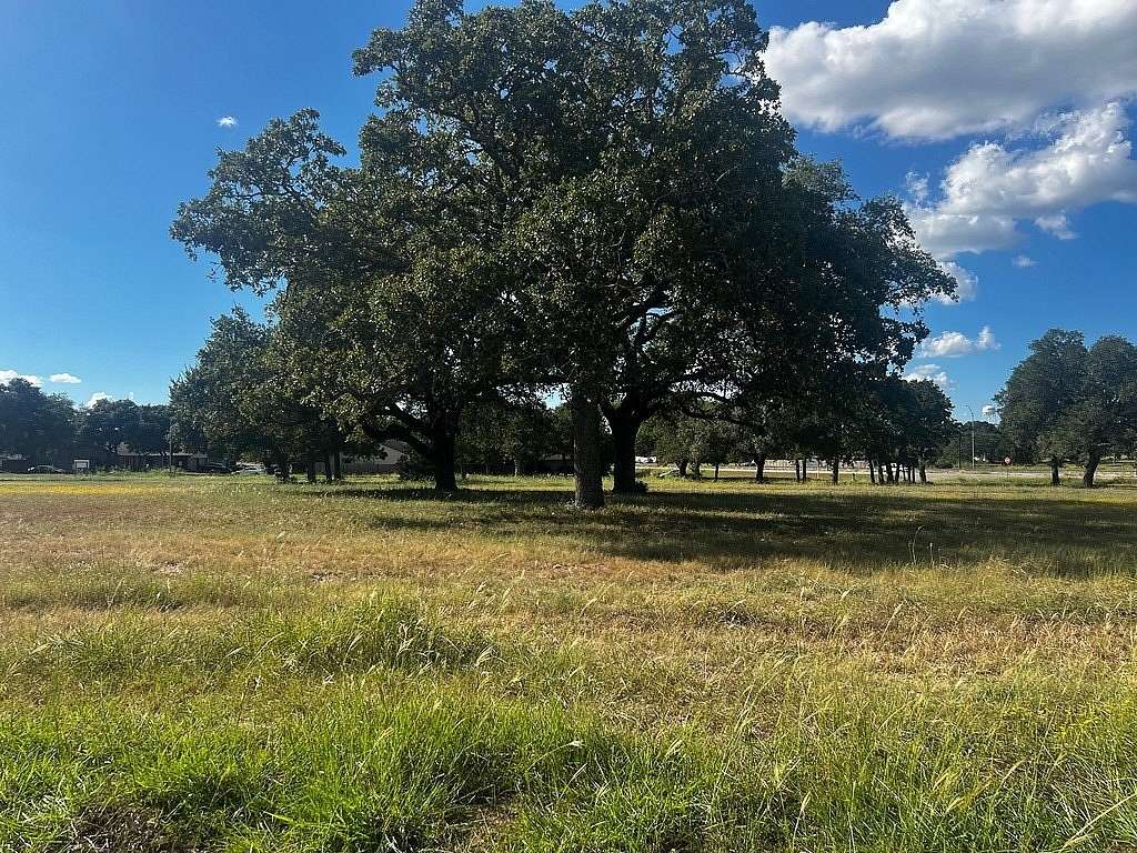 0.316 Acres of Residential Land for Sale in La Grange, Texas