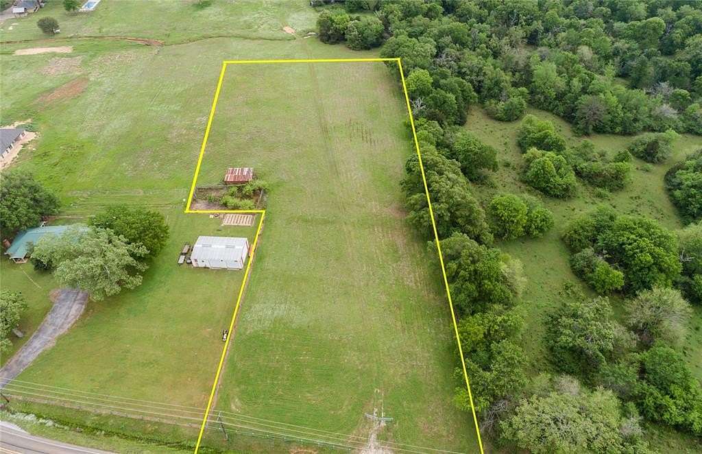 3 Acres of Land for Sale in Flint, Texas