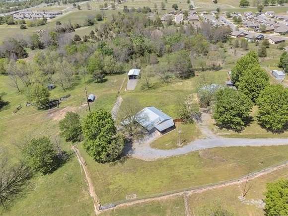 14 Acres of Recreational Land with Home for Sale in Tahlequah, Oklahoma