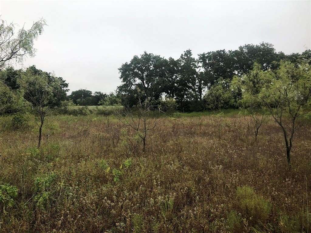 10.01 Acres of Land for Sale in Springtown, Texas