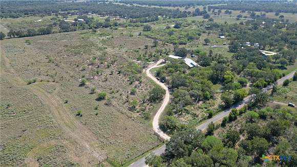 16.591 Acres of Land with Home for Sale in Kingsbury, Texas