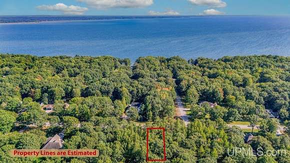 0.31 Acres of Residential Land for Sale in Gladstone, Michigan