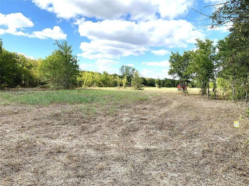 10 Acres of Land with Home for Sale in Trenton, Texas