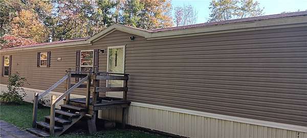 18 Acres of Recreational Land with Home for Sale in Jefferson, New York