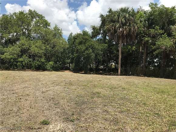 1.007 Acres of Residential Land for Sale in North Fort Myers, Florida