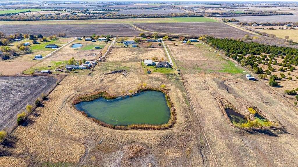 36.8 Acres of Agricultural Land with Home for Sale in Nevada, Texas