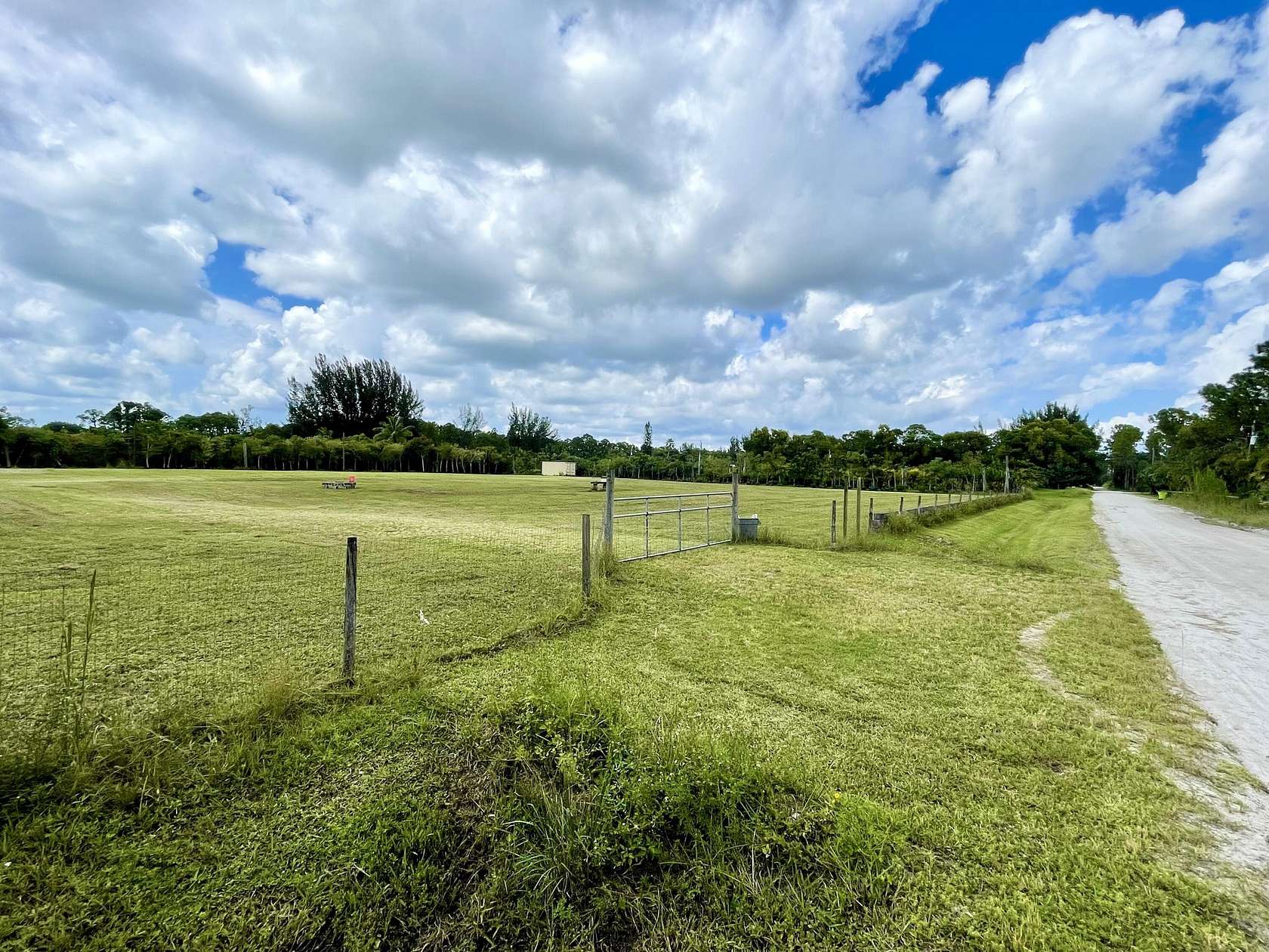 2.5 Acres of Residential Land for Sale in Loxahatchee Groves, Florida