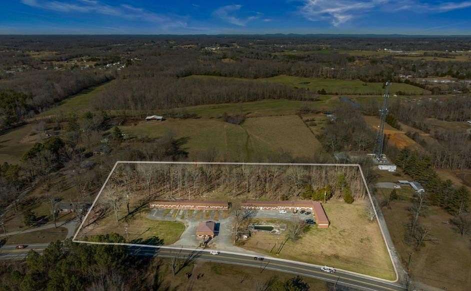 6 Acres of Improved Commercial Land for Sale in Cookeville, Tennessee