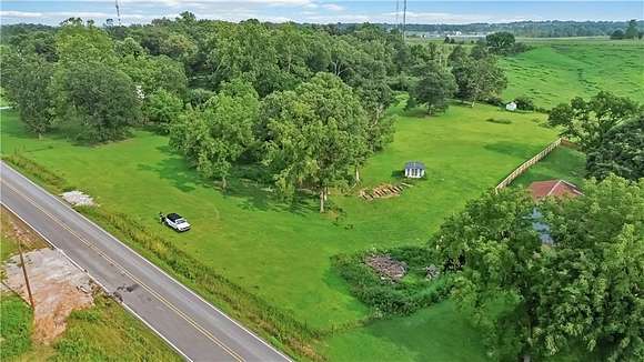 3.67 Acres of Mixed-Use Land for Sale in Gravette, Arkansas