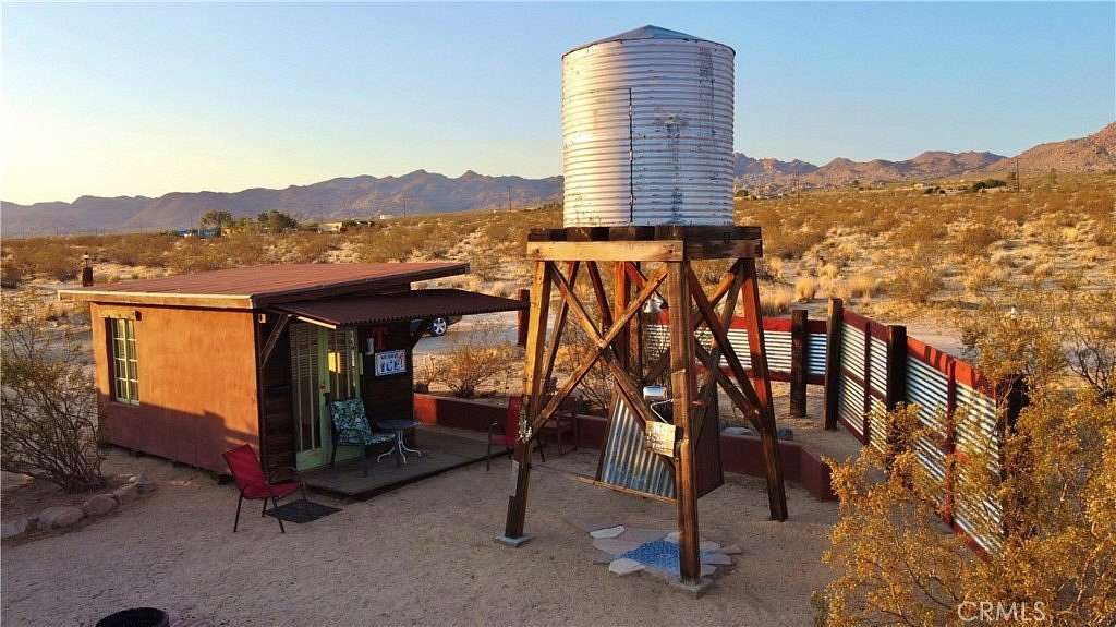 2.5 Acres of Residential Land with Home for Sale in Joshua Tree, California