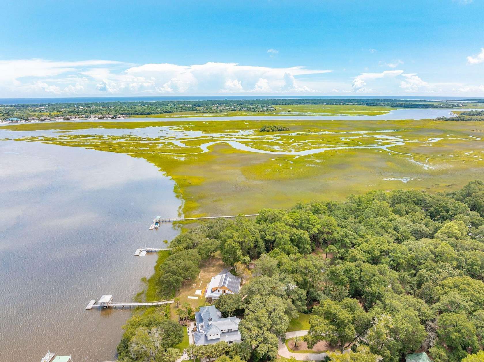 180.47 Acres of Land with Home for Sale in Wadmalaw Island, South Carolina