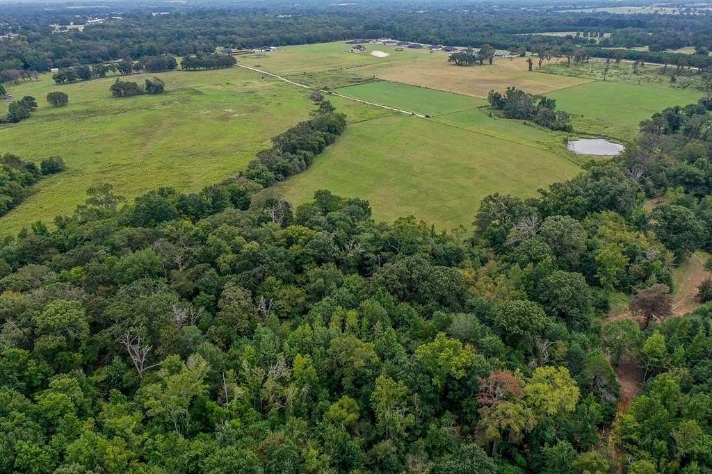 17.723 Acres of Land for Sale in Athens, Texas