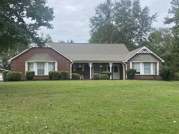 4 Acres of Residential Land with Home for Sale in Amory, Mississippi