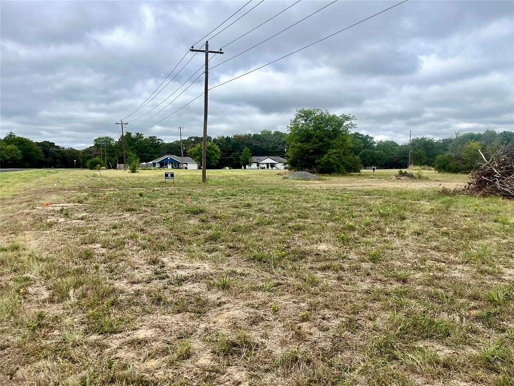 1.038 Acres of Residential Land for Sale in Bonham, Texas