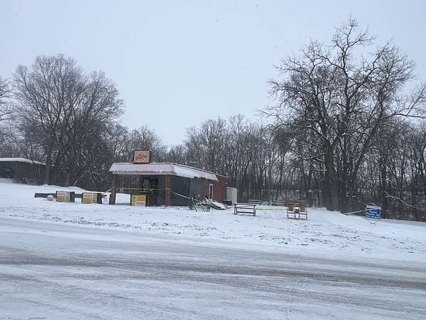 1.25 Acres of Improved Land for Sale in Lamoni, Iowa