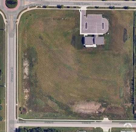 1 Acre of Residential Land for Sale in Lawrence, Kansas