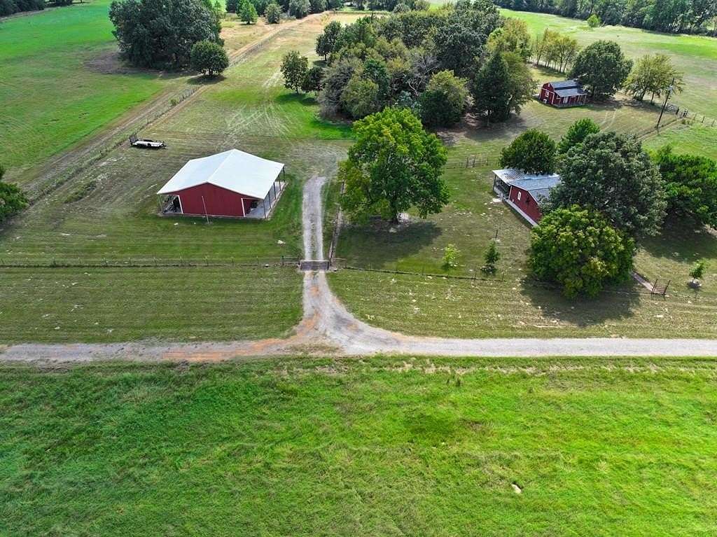 76.2 Acres of Land with Home for Sale in Montalba, Texas