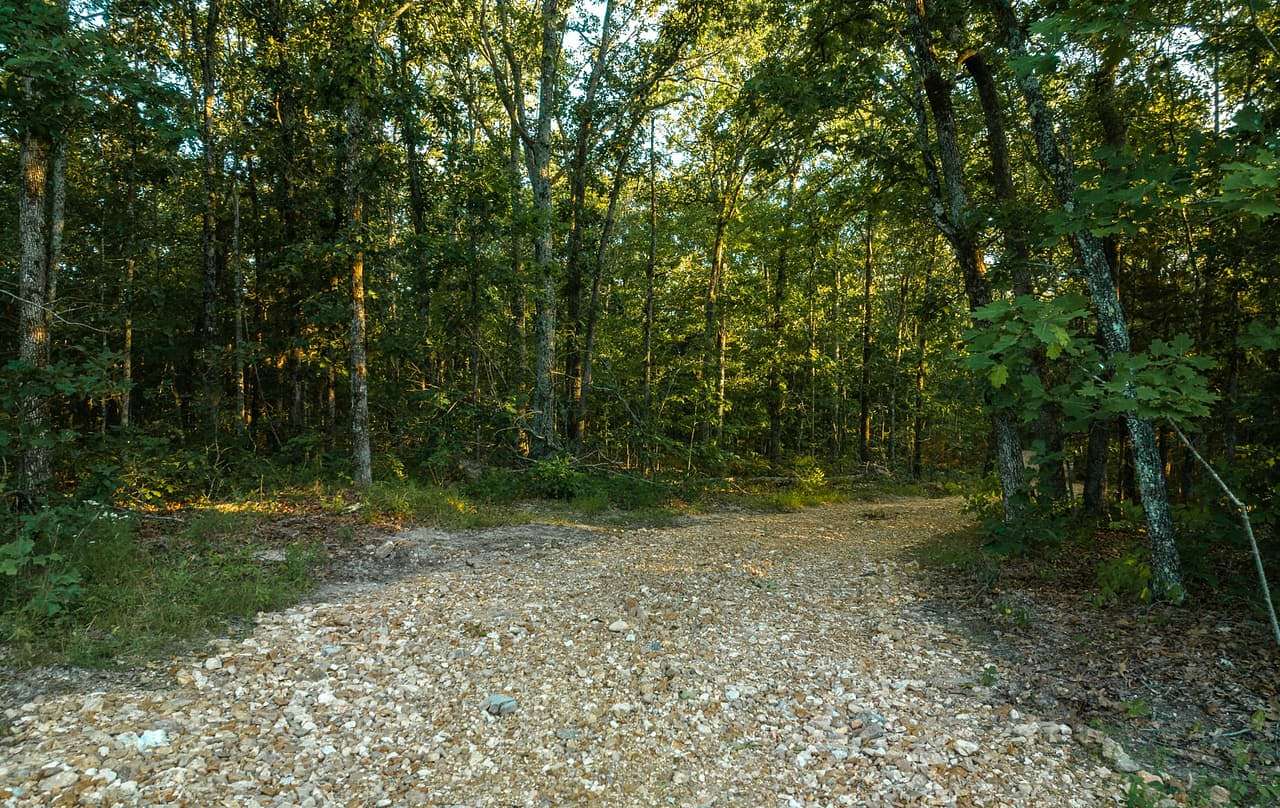 17 Acres of Recreational Land for Sale in Steelville, Missouri