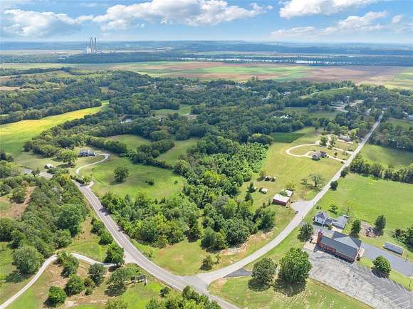 21.42 Acres of Improved Agricultural Land for Sale in Augusta, Missouri