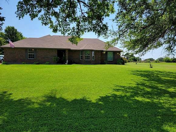 2.51 Acres of Residential Land with Home for Sale in Dike, Texas