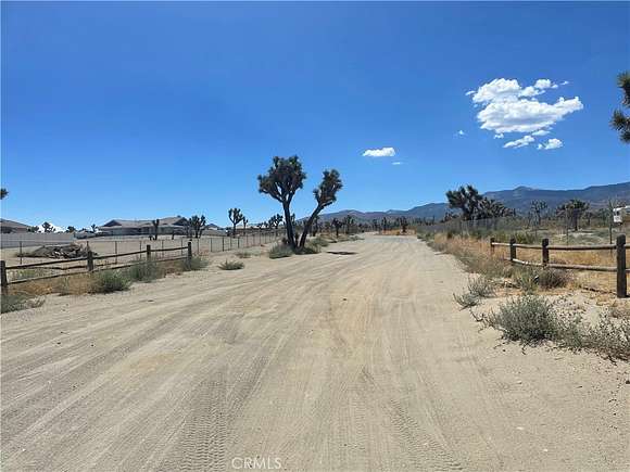 14.6 Acres of Land for Sale in Phelan, California