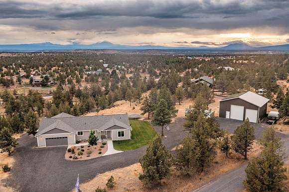 4.46 Acres of Residential Land with Home for Sale in Terrebonne, Oregon