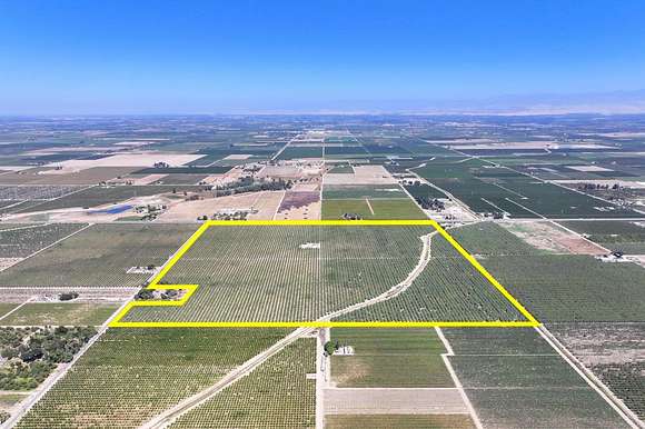 154.35 Acres of Agricultural Land for Sale in Selma, California