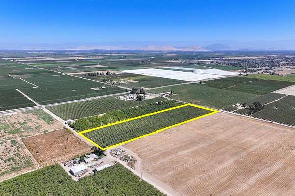 9.78 Acres of Land for Sale in Selma, California