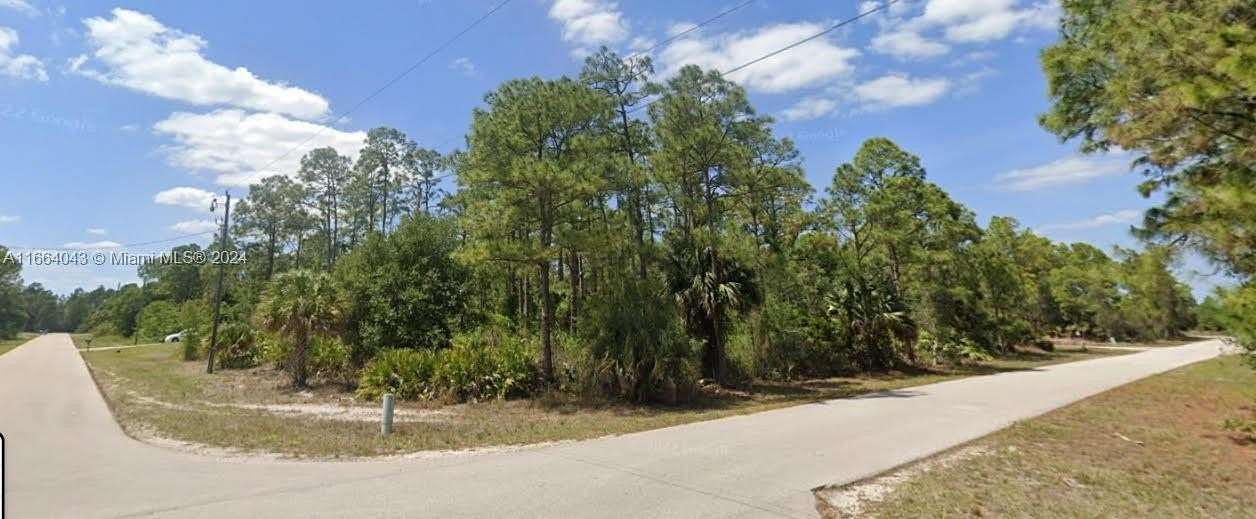 0.25 Acres of Residential Land for Sale in Lehigh Acres, Florida