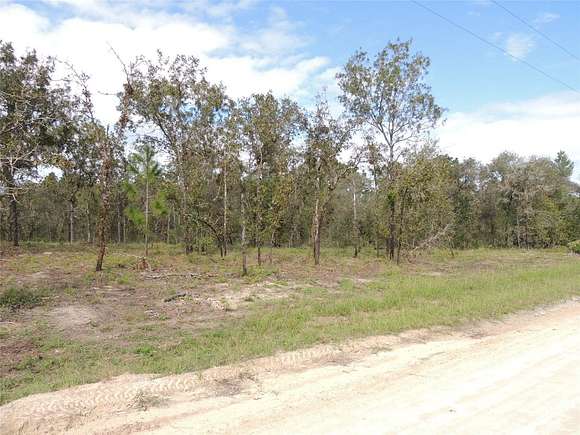 1.25 Acres of Land for Sale in Morriston, Florida