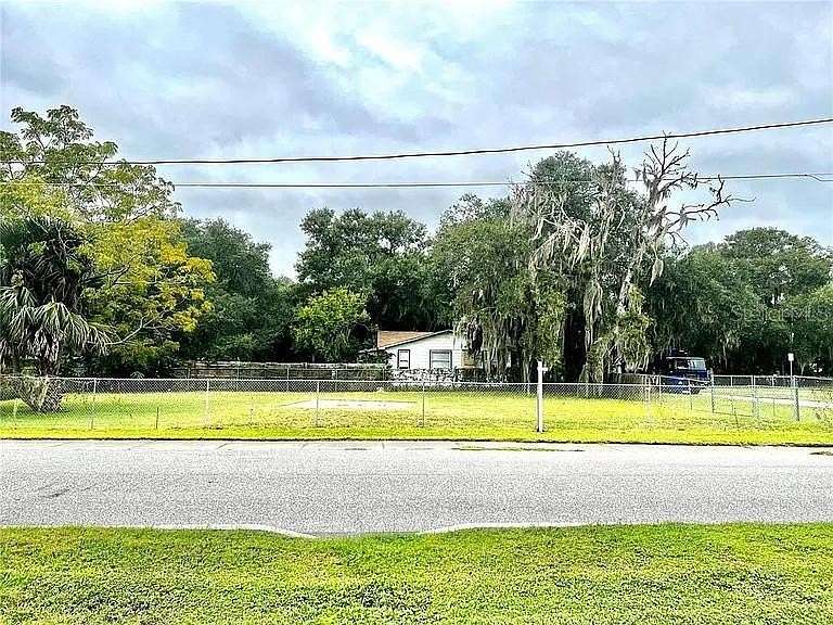 0.15 Acres of Land for Sale in Tavares, Florida