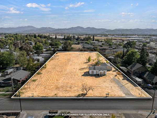 2 Acres of Residential Land for Sale in Medford, Oregon