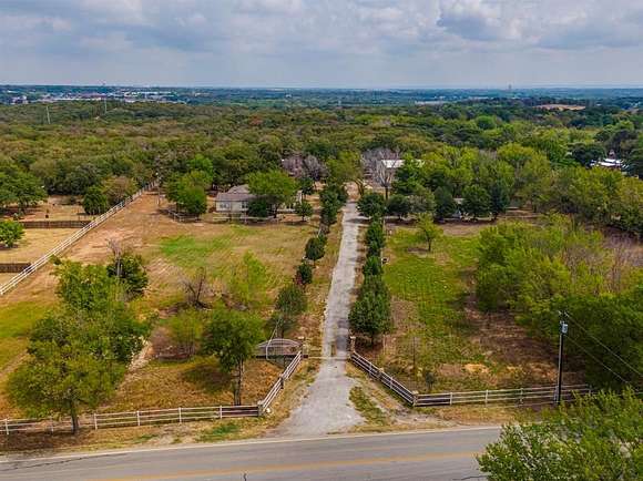 11.532 Acres of Land with Home for Sale in Mansfield, Texas