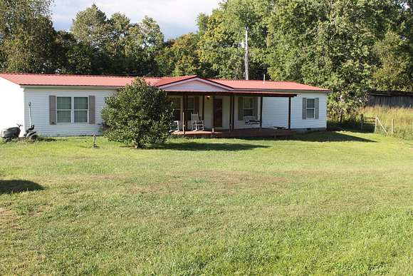 5.11 Acres of Residential Land with Home for Sale in Winchester, Kentucky