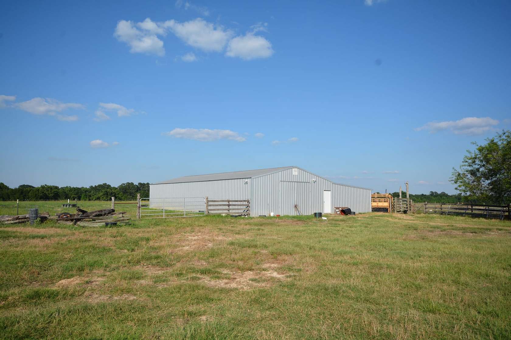 30 Acres of Agricultural Land with Home for Sale in Crockett, Texas