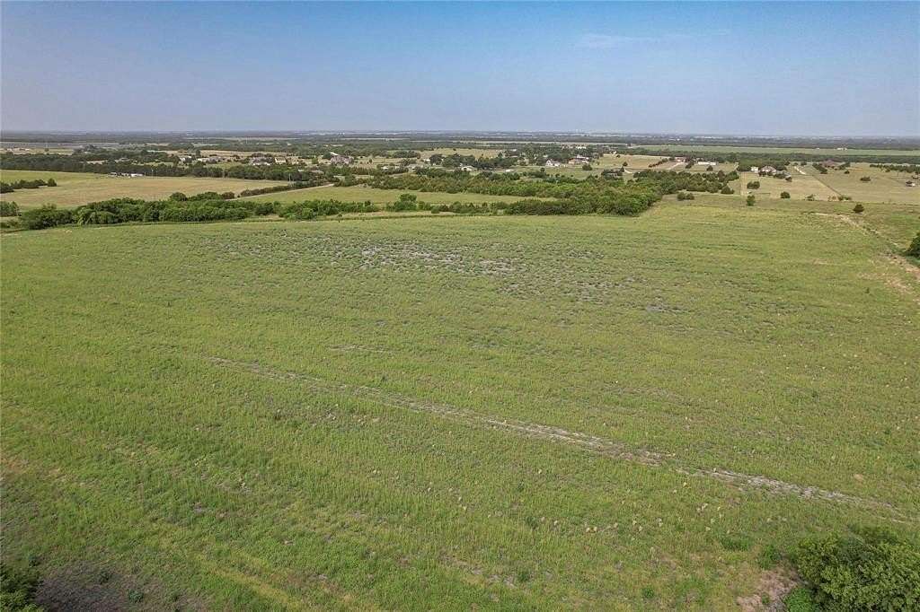 10 Acres of Residential Land for Sale in Greenville, Texas