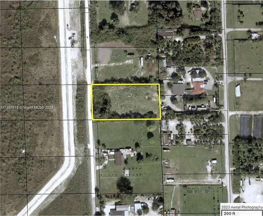 1.4 Acres of Land for Sale in Miami, Florida