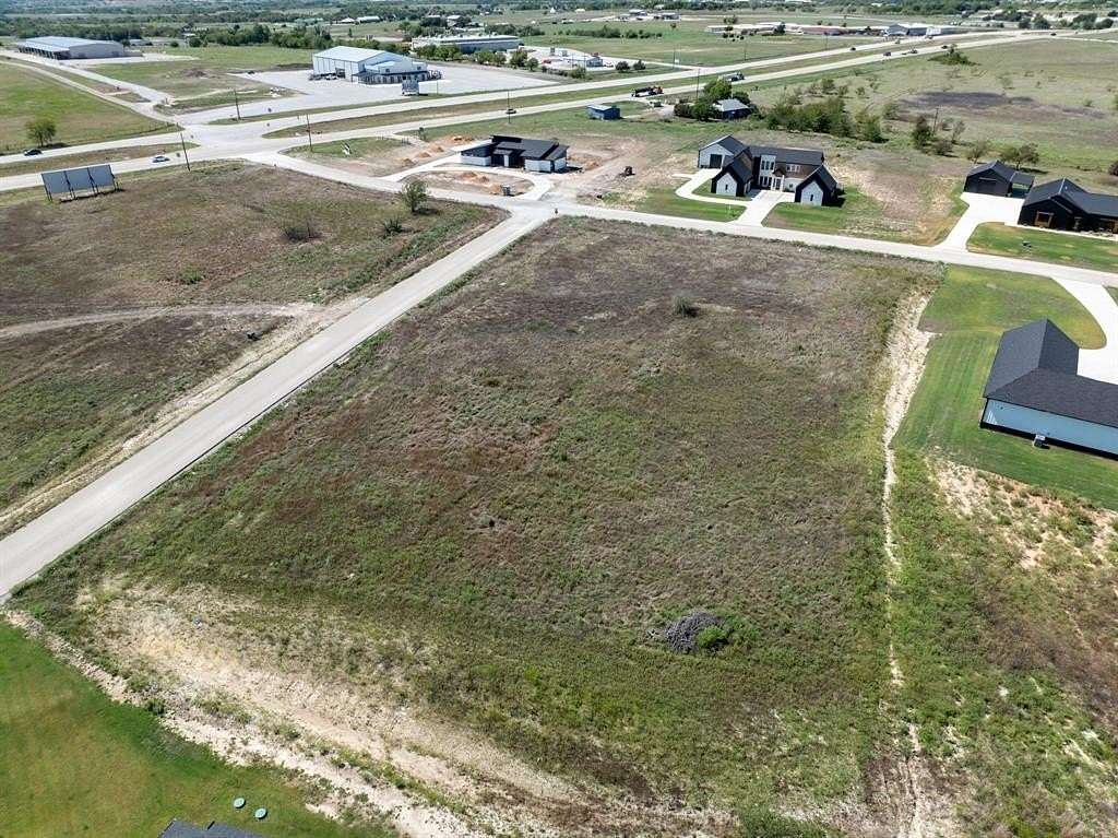 2 Acres of Residential Land for Sale in Decatur, Texas