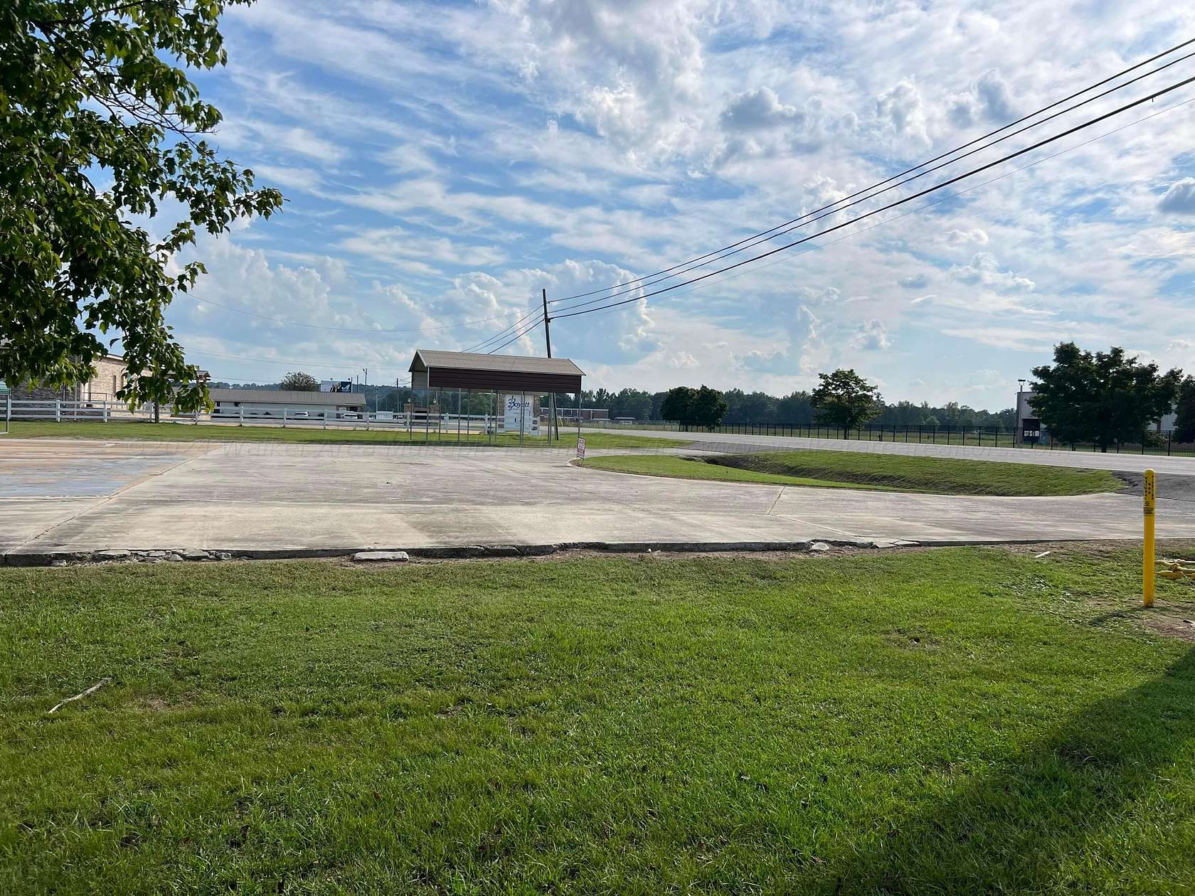 1.1 Acres of Commercial Land for Sale in Hamilton, Alabama