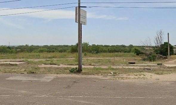 2.95 Acres of Commercial Land for Sale in Sweetwater, Texas