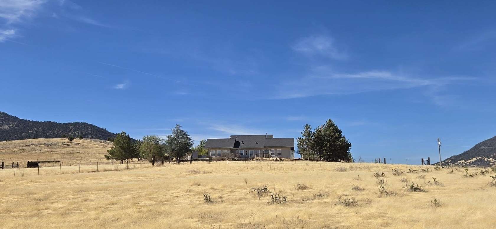 32.4 Acres of Land with Home for Sale in Montague, California