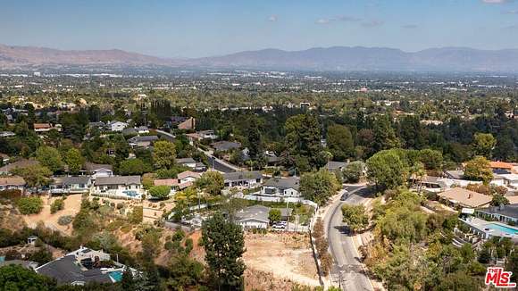 0.575 Acres of Residential Land for Sale in Woodland Hills, California